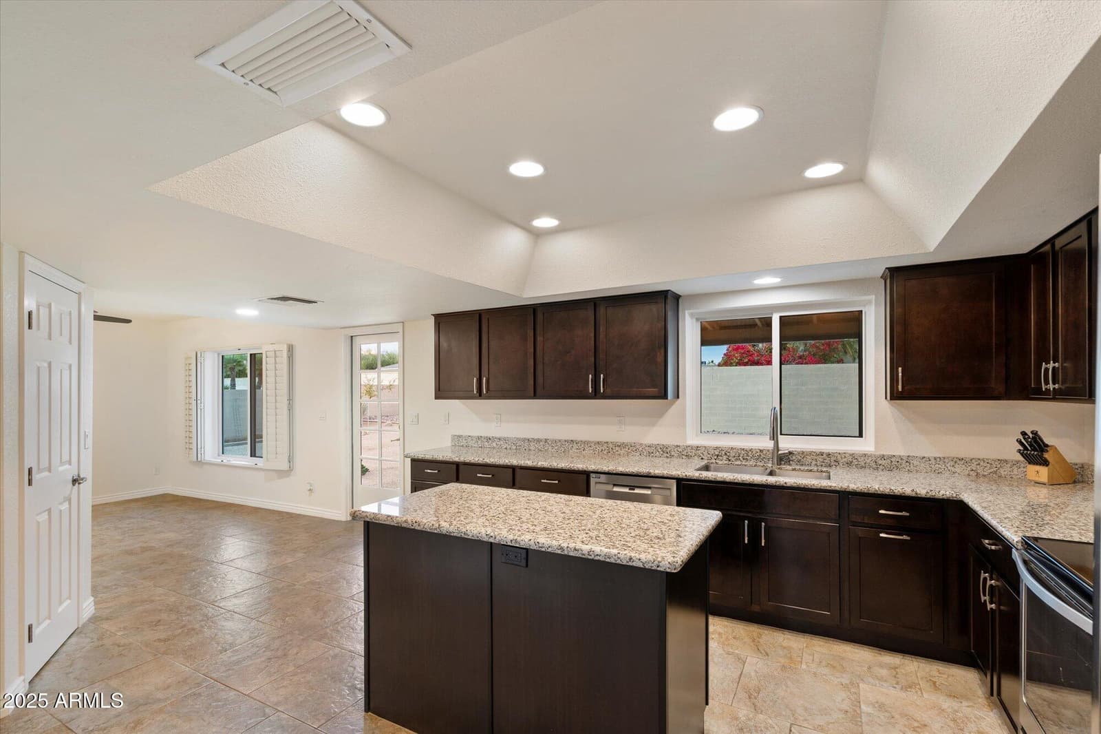 6242 E Hearn Road, Scottsdale, AZ 85254 — photo 11 of 40
