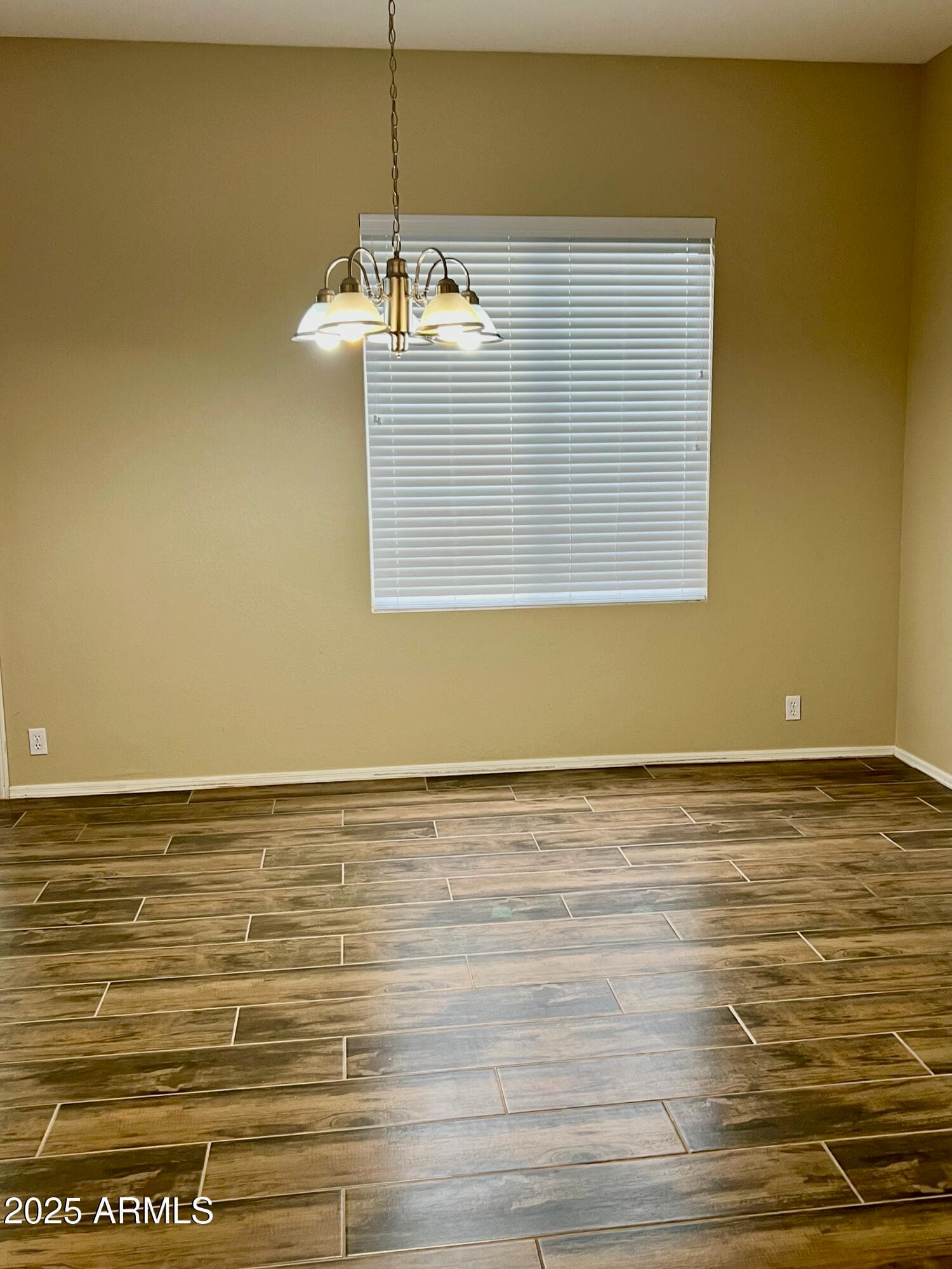 8461 W MCRAE Way, Peoria, AZ 85382 — photo 10 of 21