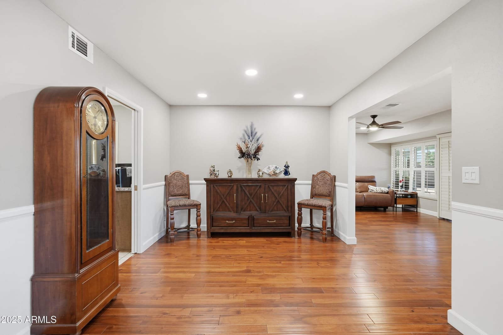 9942 W CAMEO Drive, Sun City, AZ 85351 — photo 3 of 15
