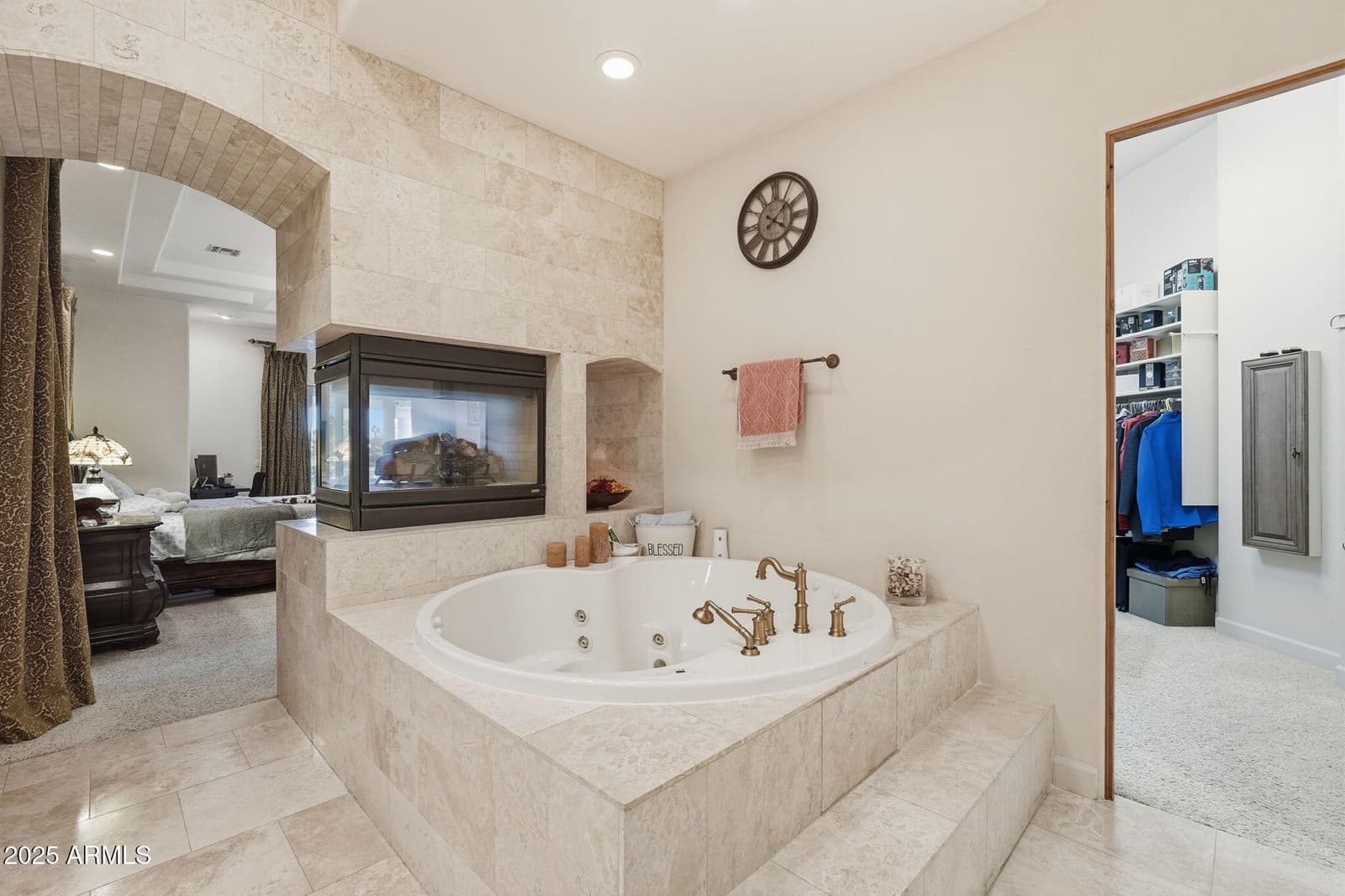 6 E OAKWOOD HILLS Drive, Chandler, AZ 85248 — photo 59 of 122