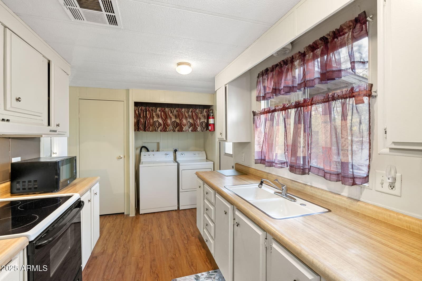 910 W Gurley Street 19, Prescott, AZ 86305 — photo 7 of 16