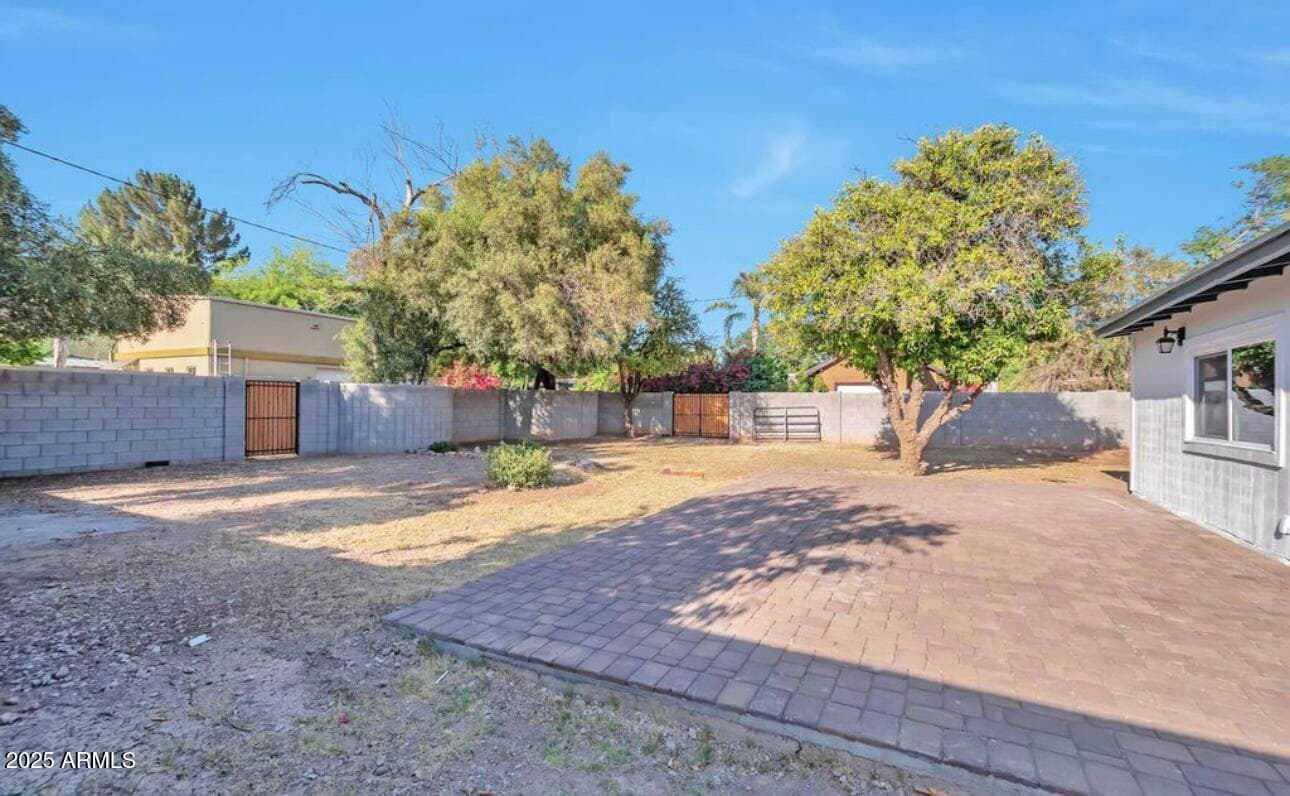 346 E BROADWAY Lane, Tempe, AZ 85282 — photo 16 of 16