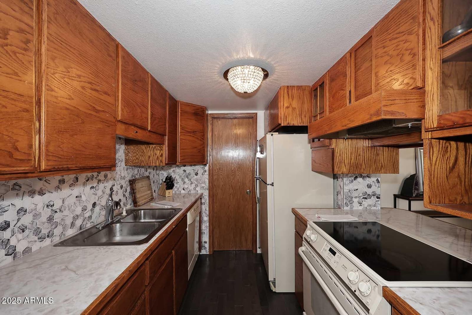 8819 N 12TH Place, Phoenix, AZ 85020 — photo 5 of 20