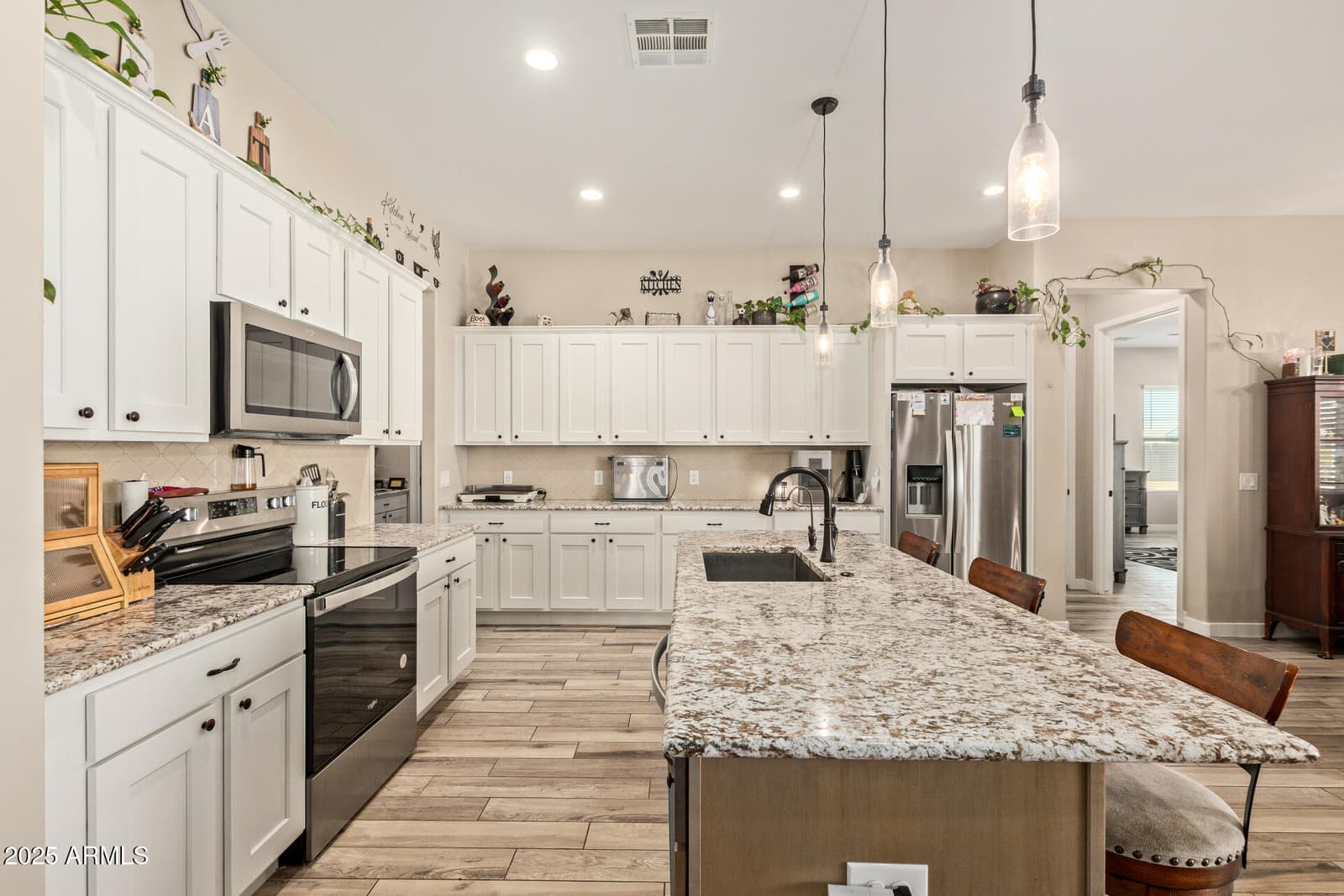 8998 W GARNET MOUNTAIN Drive, Casa Grande, AZ 85194 — photo 9 of 43