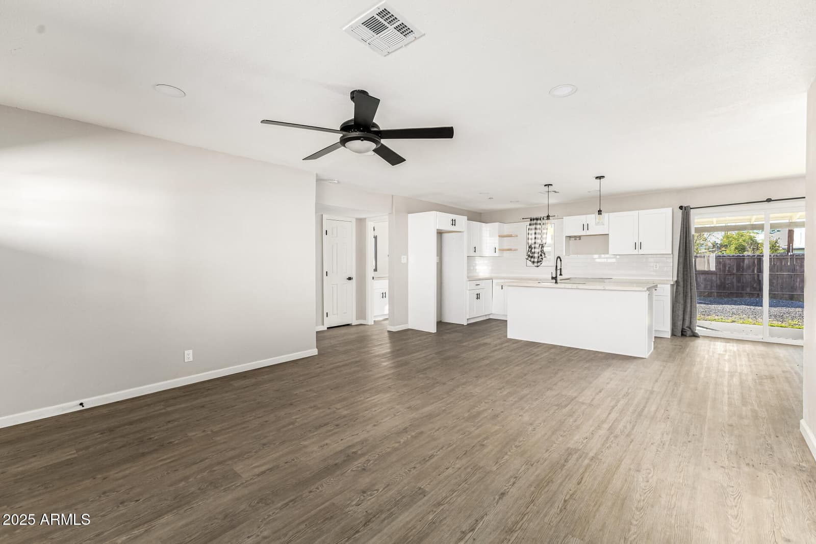 1718 S MARILYN ANN Drive, Tempe, AZ 85281 — photo 9 of 38