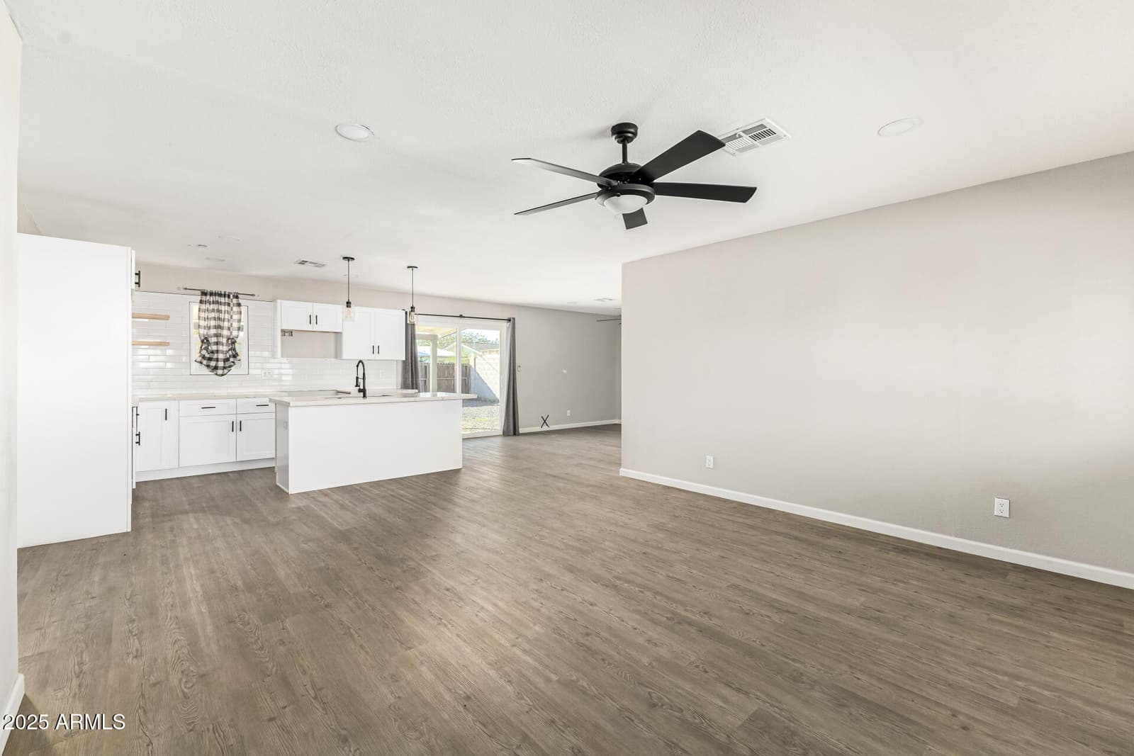 1718 S MARILYN ANN Drive, Tempe, AZ 85281 — photo 10 of 38