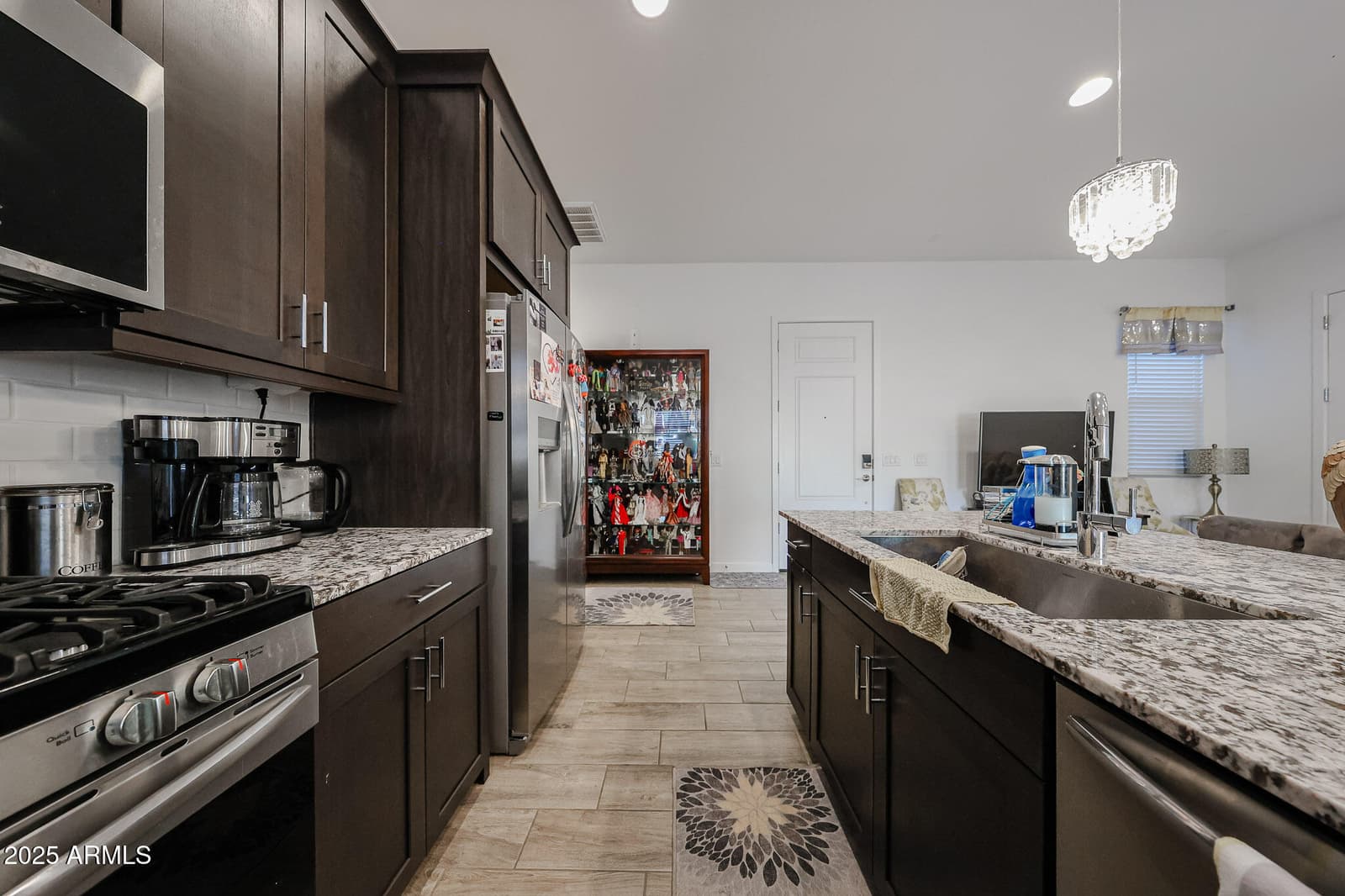 9635 S 40TH Drive, Laveen, AZ 85339 — photo 11 of 54
