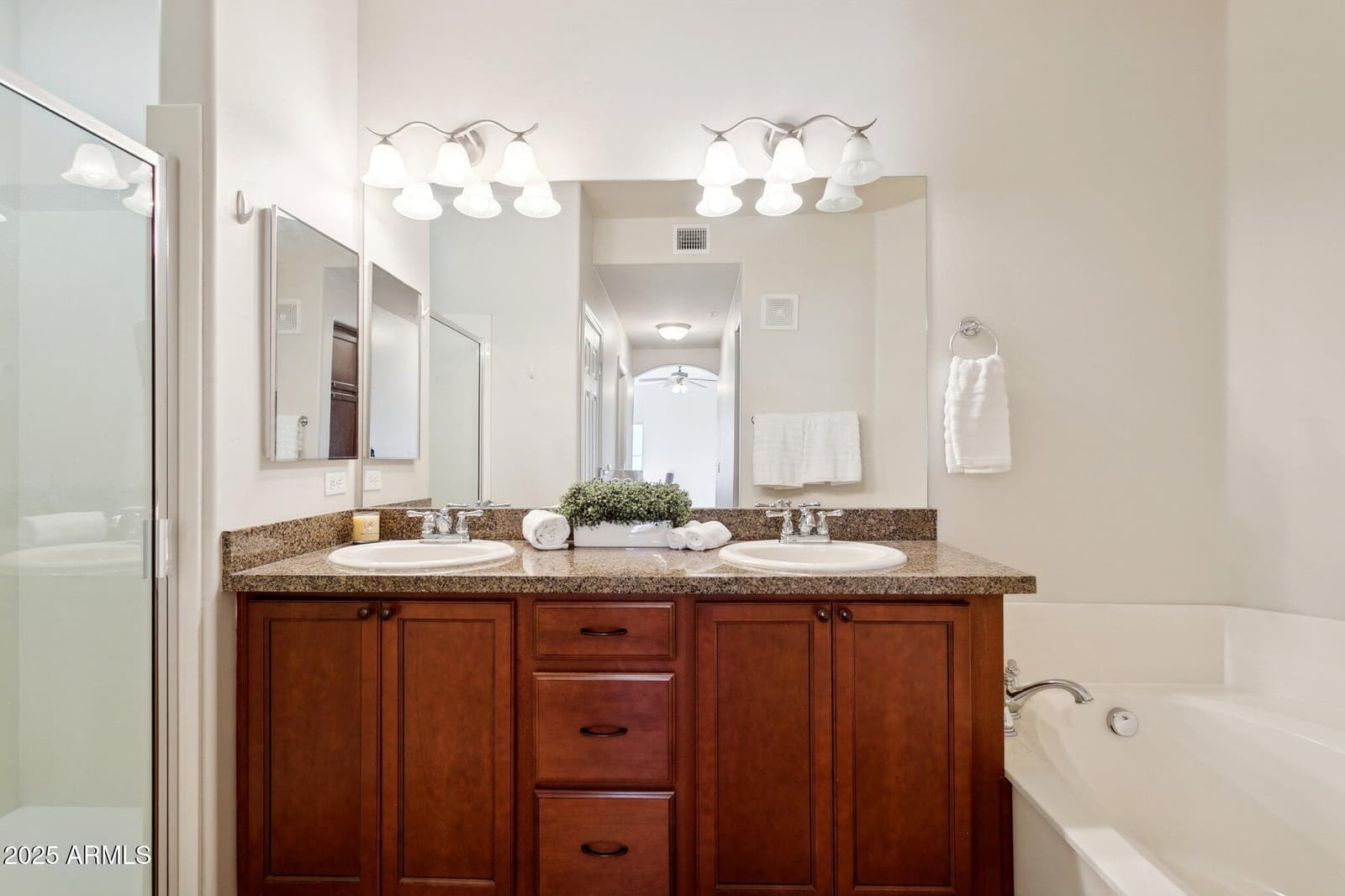 5350 E DEER VALLEY Drive 4267, Phoenix, AZ 85054 — photo 4 of 47