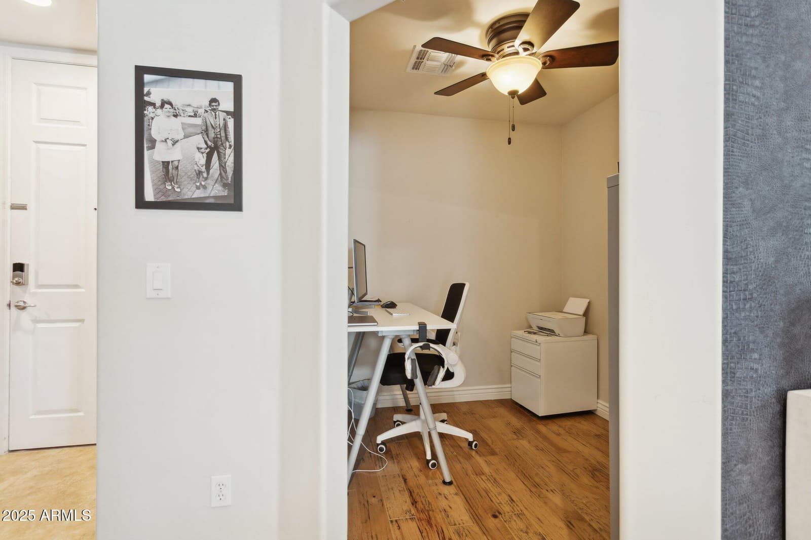 5350 E DEER VALLEY Drive 4267, Phoenix, AZ 85054 — photo 16 of 47