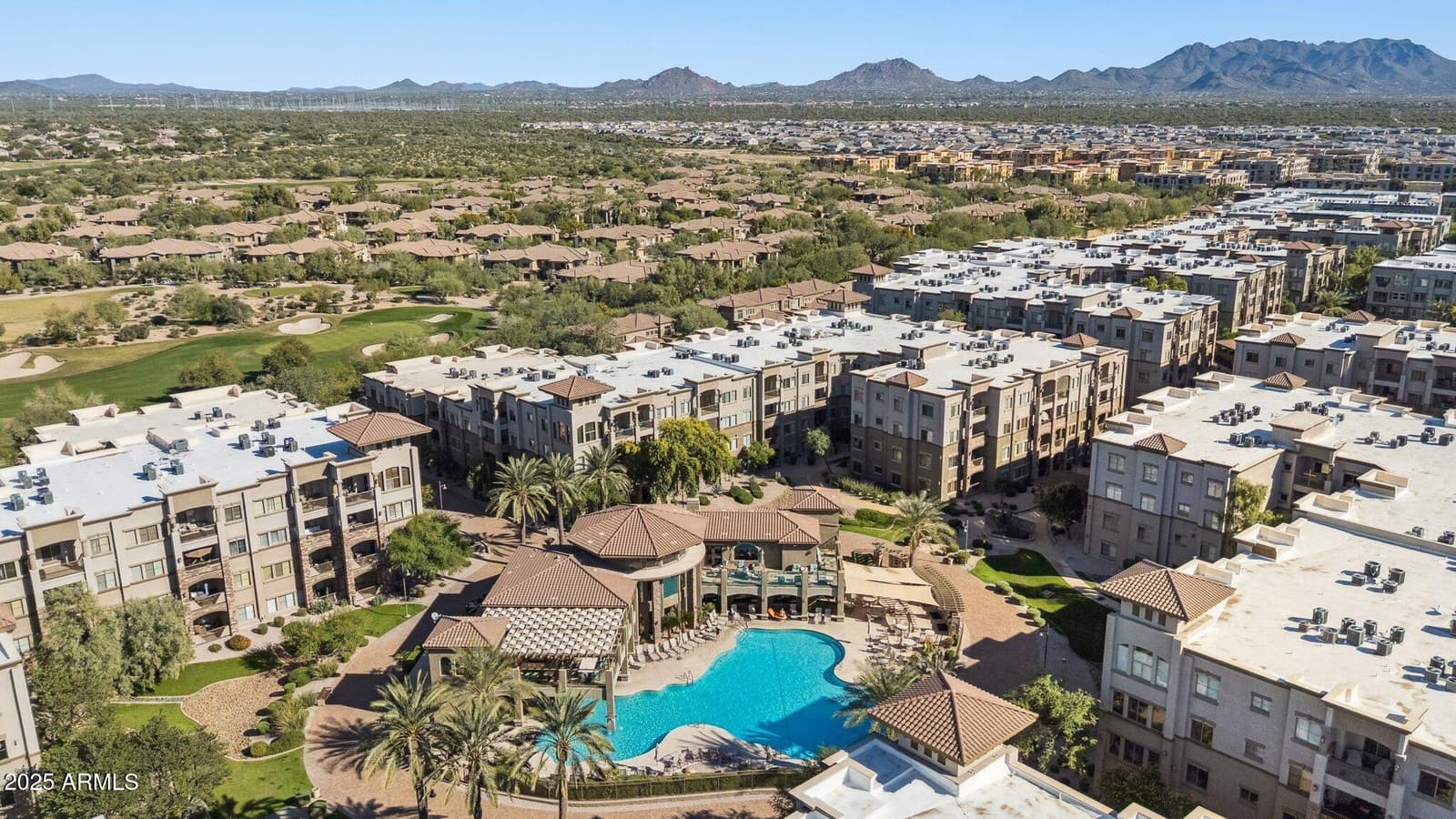 5350 E DEER VALLEY Drive 4267, Phoenix, AZ 85054 — photo 28 of 47