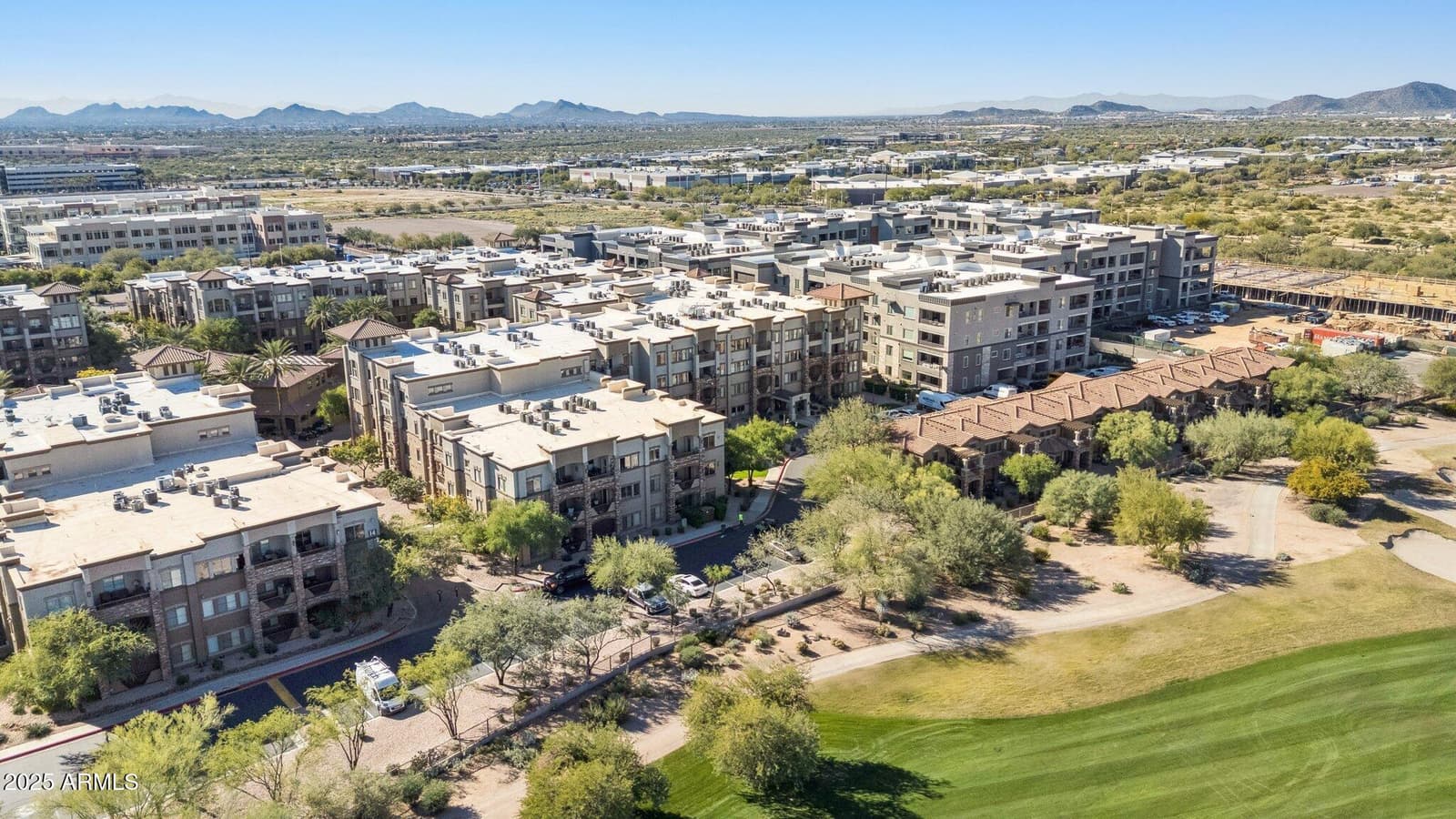 5350 E DEER VALLEY Drive 4267, Phoenix, AZ 85054 — photo 34 of 47
