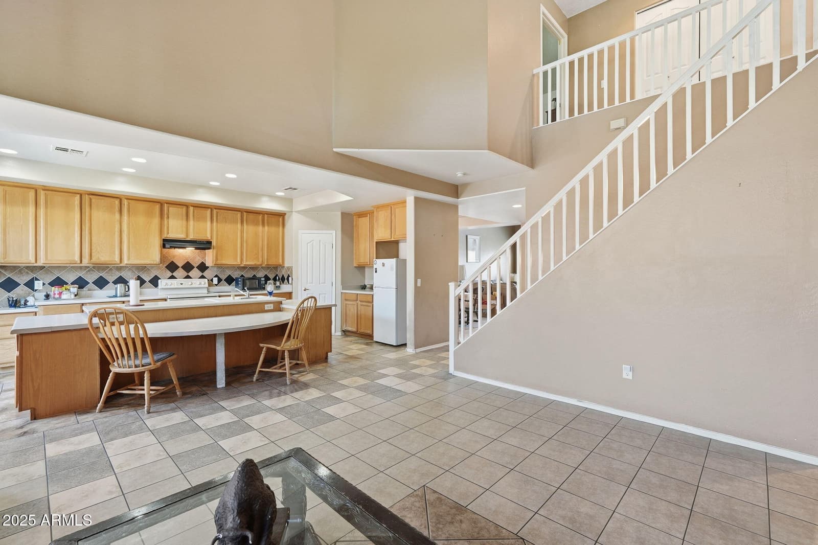 6826 S 41ST Drive, Phoenix, AZ 85041 — photo 7 of 40