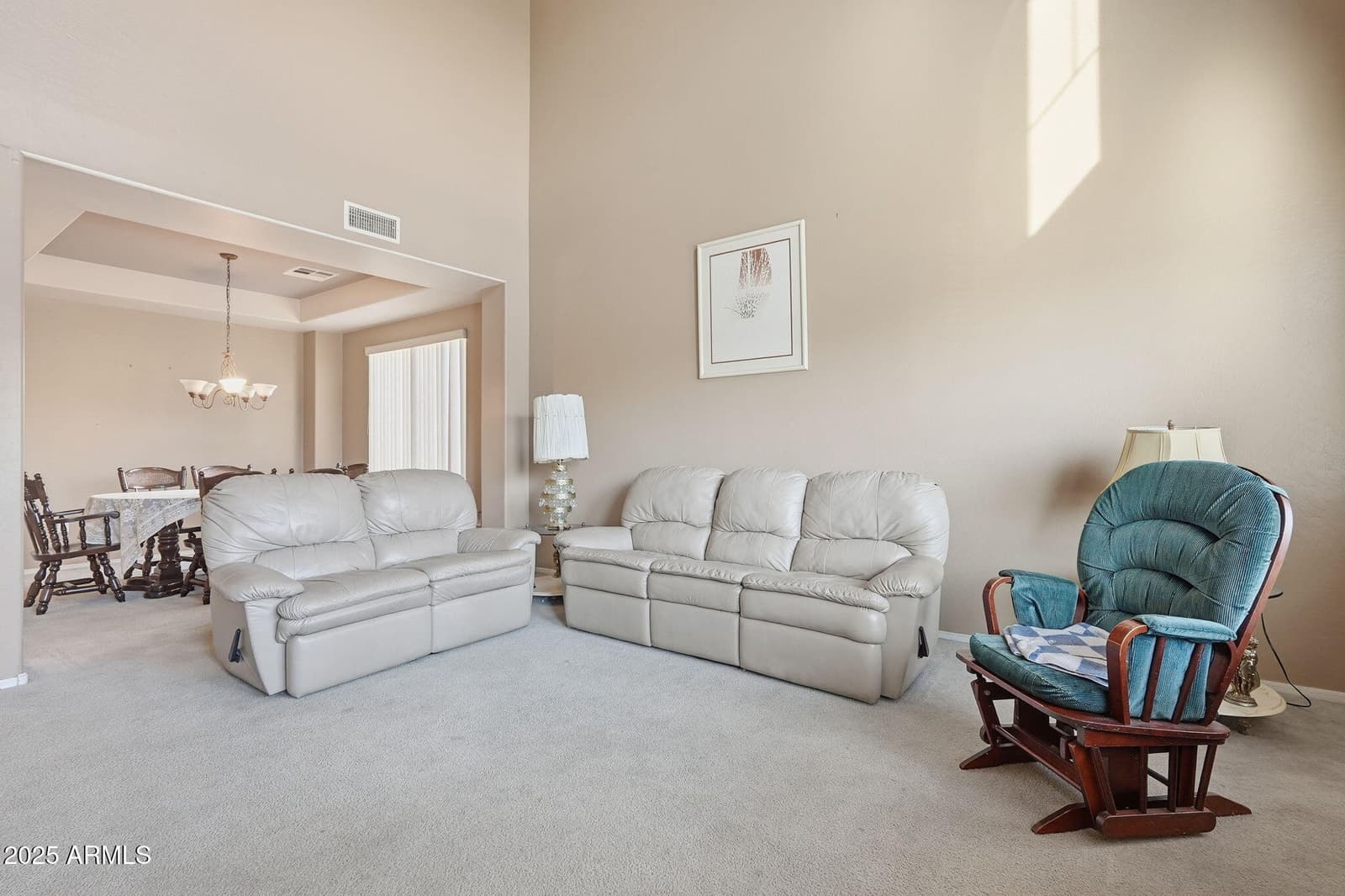 6826 S 41ST Drive, Phoenix, AZ 85041 — photo 9 of 40