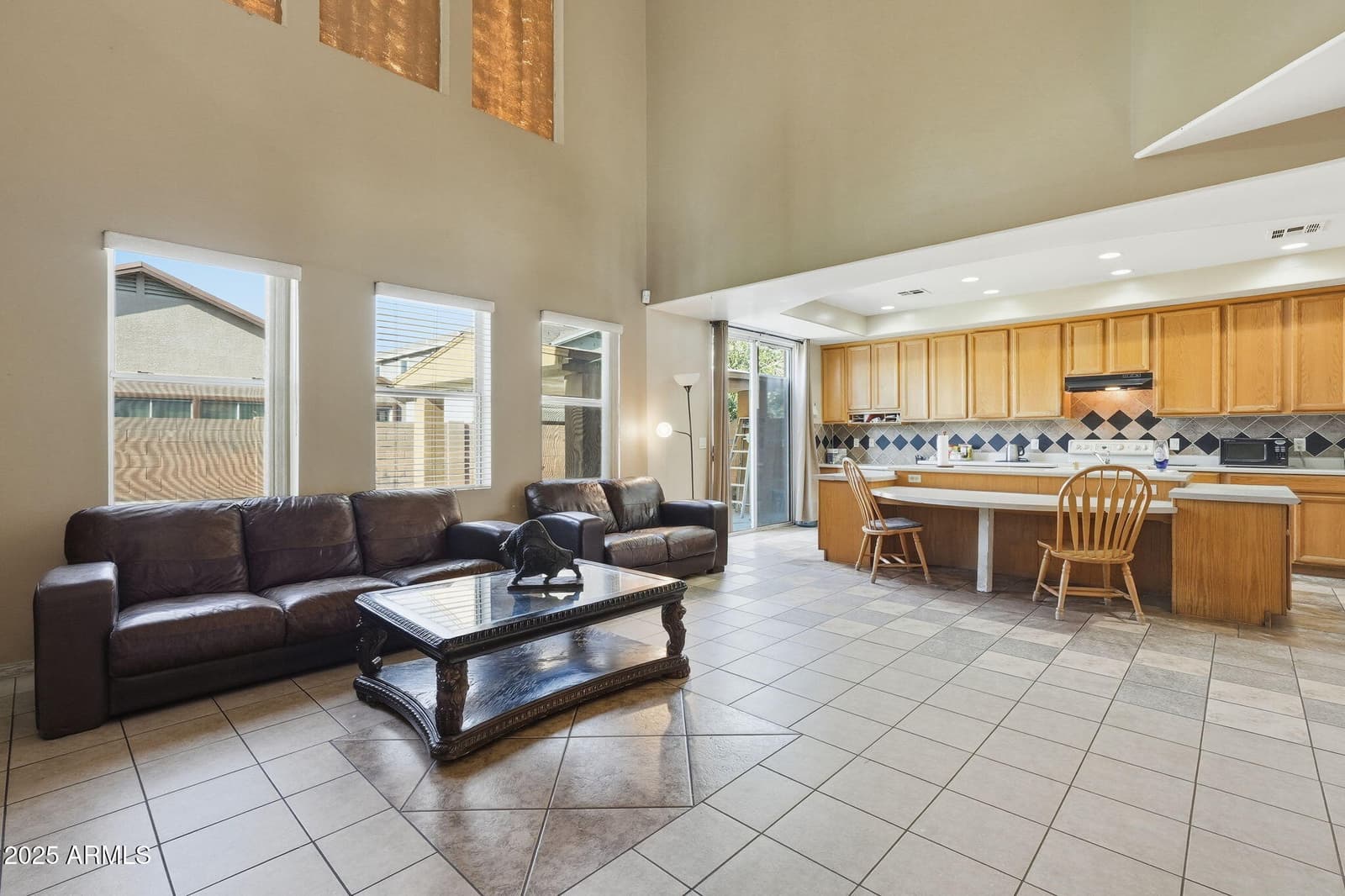 6826 S 41ST Drive, Phoenix, AZ 85041 — photo 13 of 40