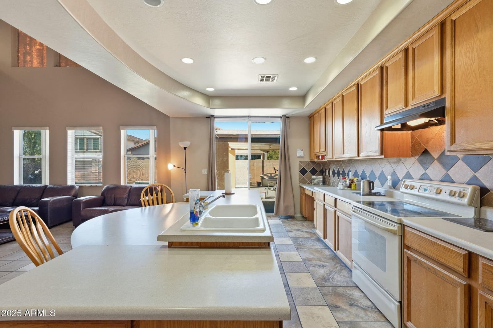 6826 S 41ST Drive, Phoenix, AZ 85041 — photo 21 of 40