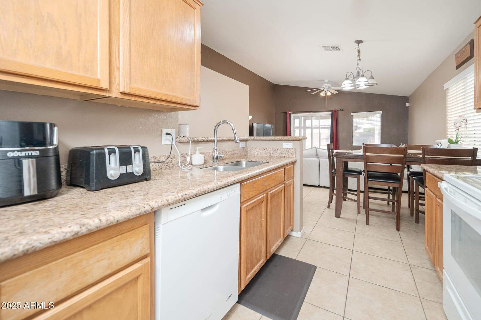 10281 N 94TH Drive, Peoria, AZ 85345 — photo 8 of 25