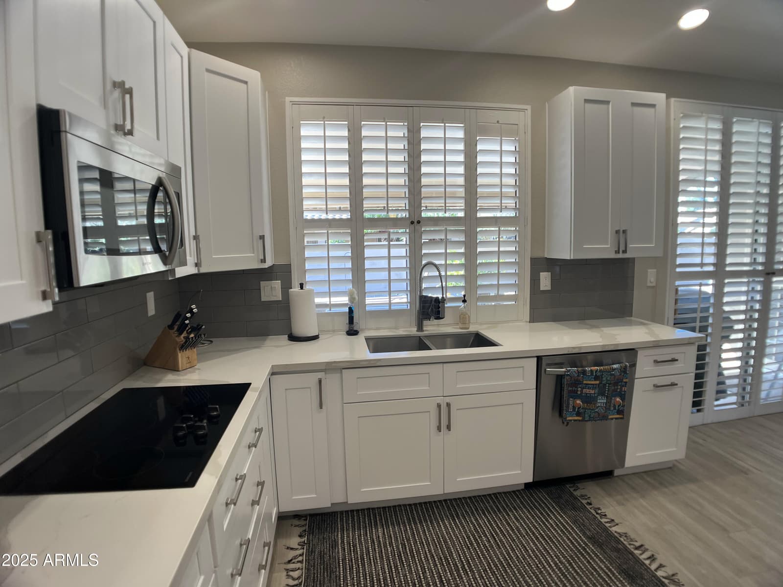 9421 W CHINO Drive, Peoria, AZ 85382 — photo 10 of 25