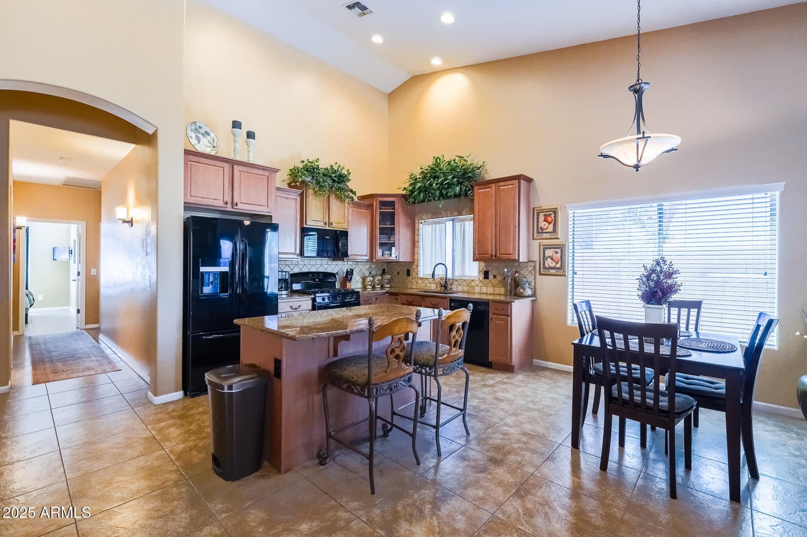 15850 W MERCER Lane, Surprise, AZ 85379 — photo 12 of 42