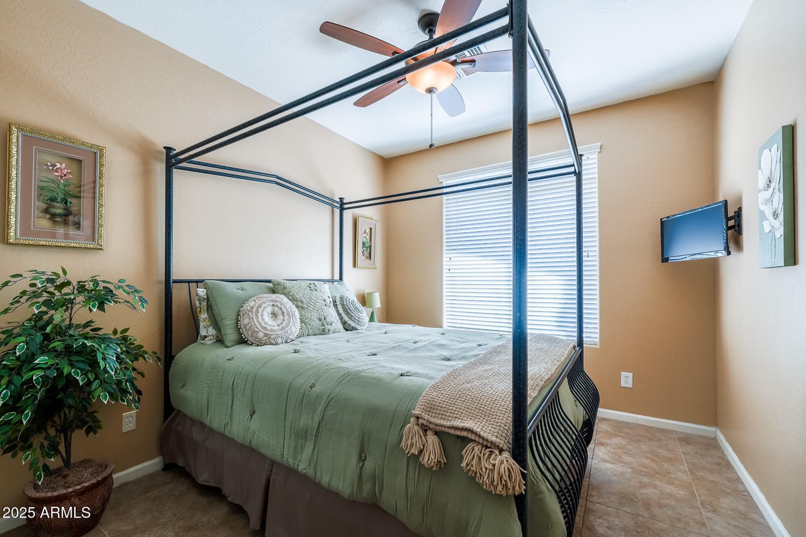15850 W MERCER Lane, Surprise, AZ 85379 — photo 19 of 42