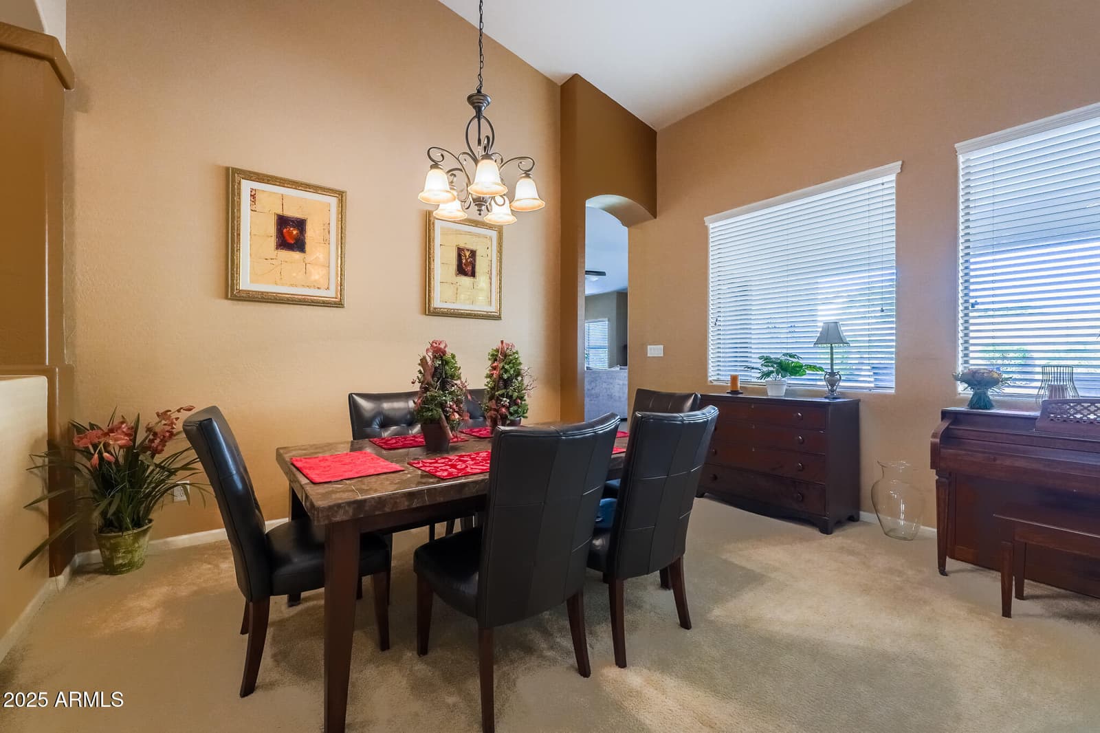15850 W MERCER Lane, Surprise, AZ 85379 — photo 8 of 42