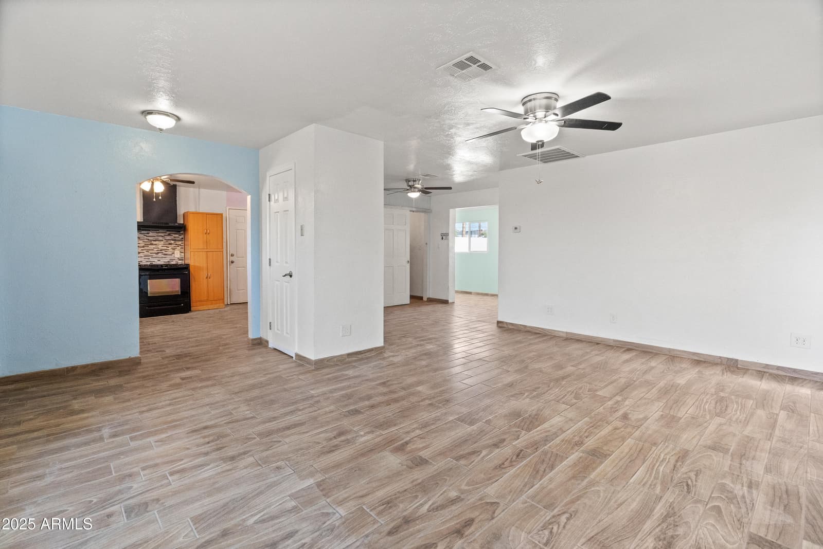 4821 N 32ND Avenue, Phoenix, AZ 85017 — photo 7 of 34
