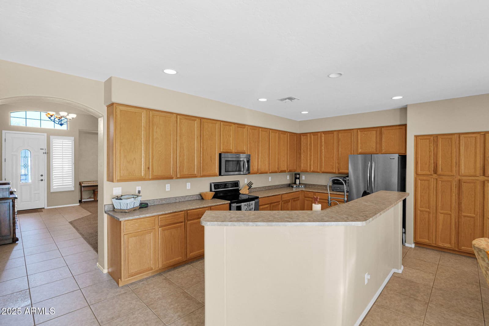 8021 W DONALD Drive, Peoria, AZ 85383 — photo 10 of 45