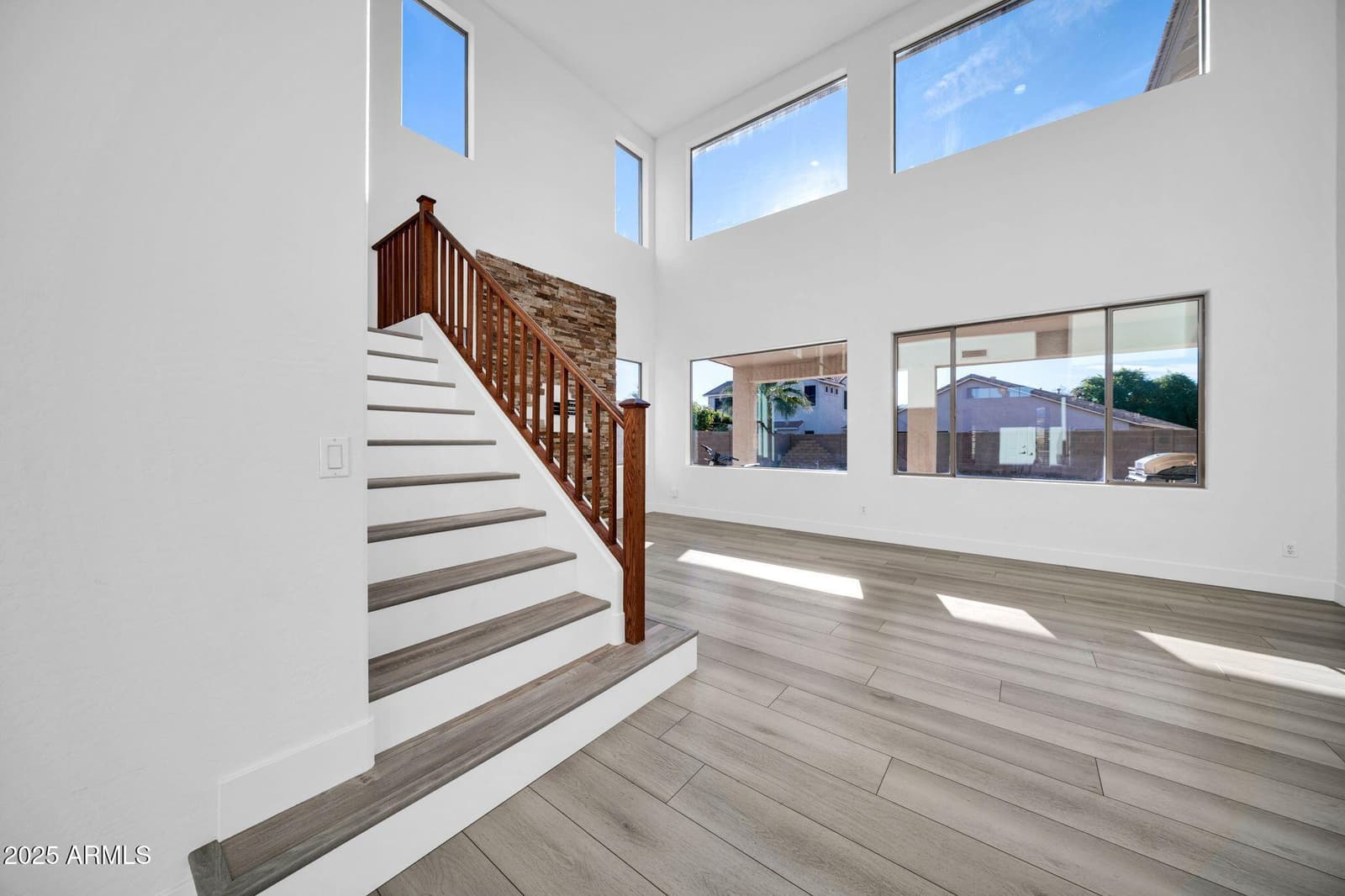 16529 W SAGUARO Lane, Surprise, AZ 85388 — photo 4 of 50