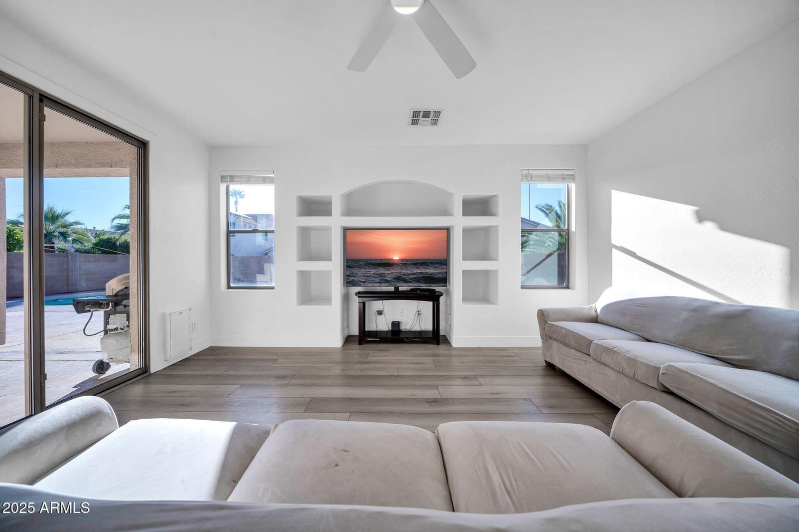 16529 W SAGUARO Lane, Surprise, AZ 85388 — photo 11 of 50