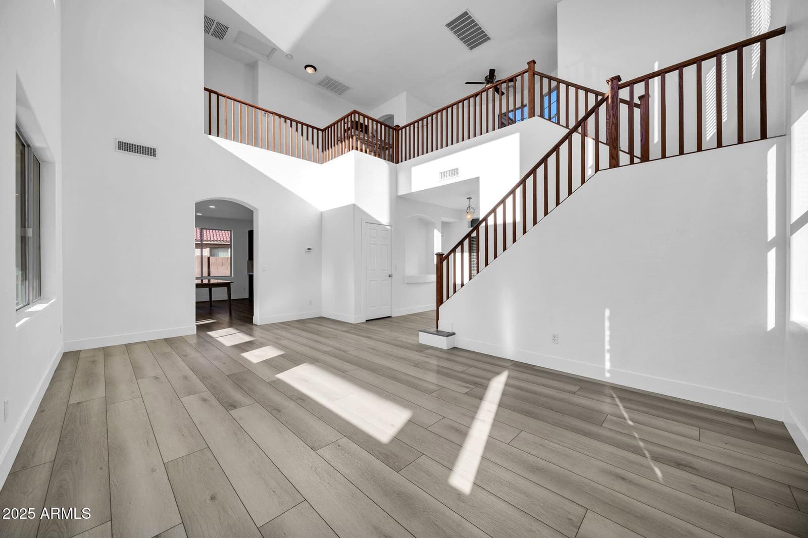 16529 W SAGUARO Lane, Surprise, AZ 85388 — photo 7 of 50