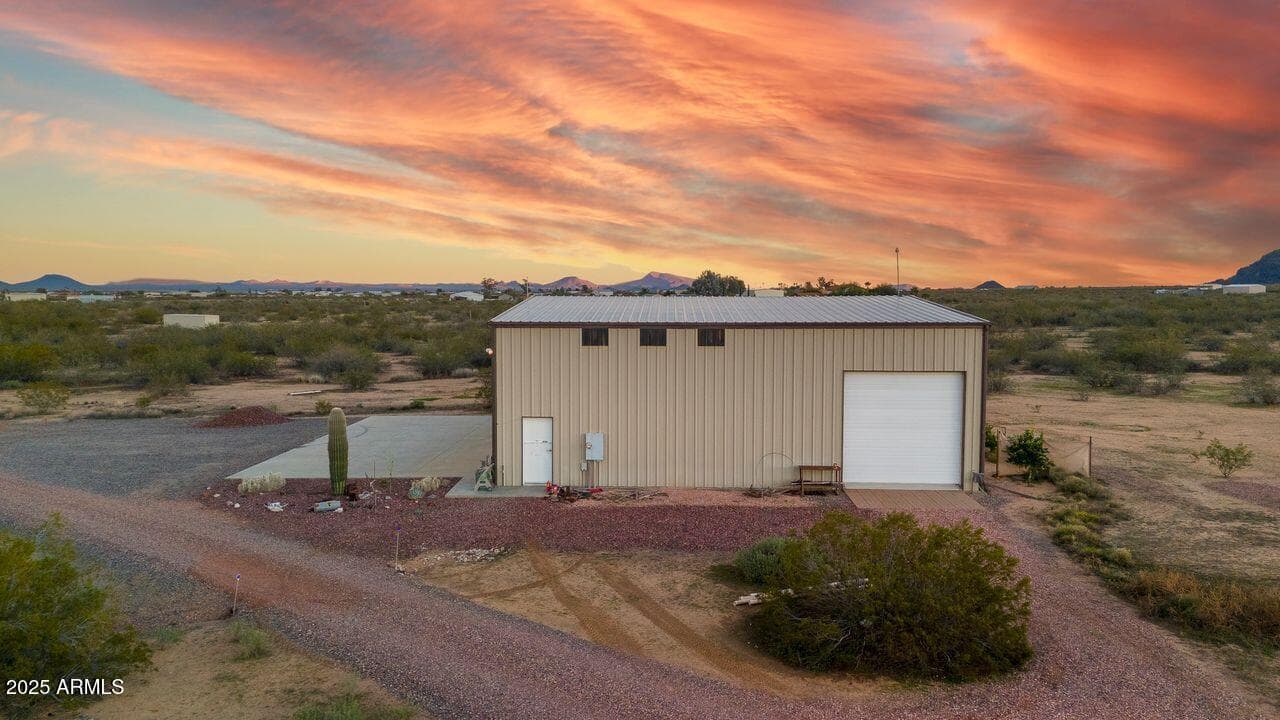 48424 N 520th Avenue, Aguila, AZ 85320 — photo 12 of 61