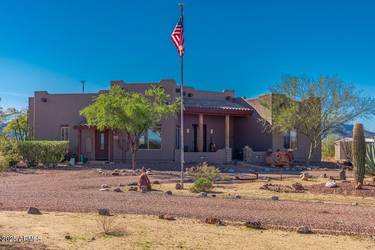 48424 N 520th Avenue, Aguila, AZ 85320 — photo 1 of 61