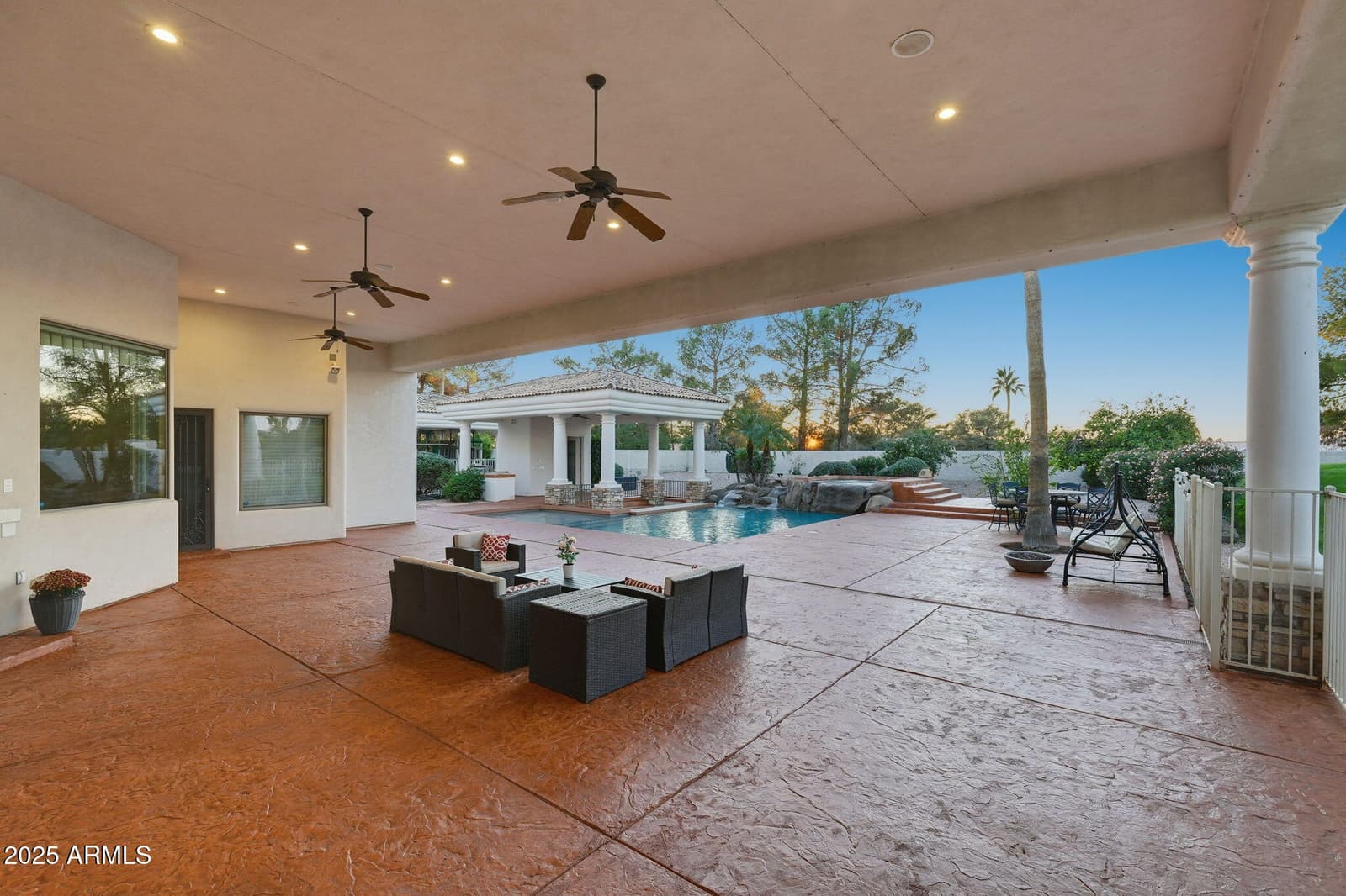 6 E OAKWOOD HILLS Drive, Chandler, AZ 85248 — photo 113 of 122