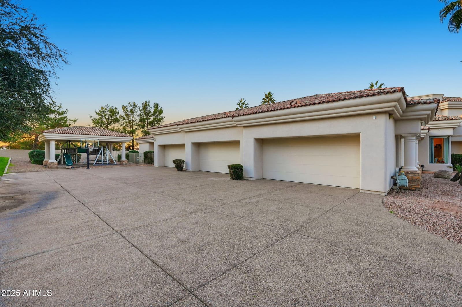 6 E OAKWOOD HILLS Drive, Chandler, AZ 85248 — photo 100 of 122