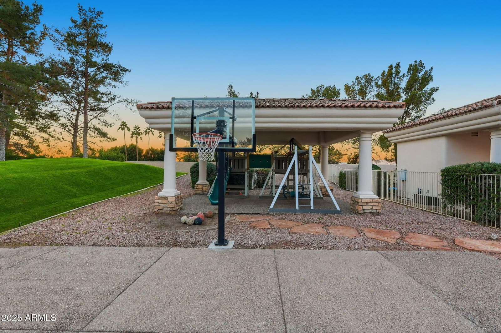 6 E OAKWOOD HILLS Drive, Chandler, AZ 85248 — photo 101 of 122