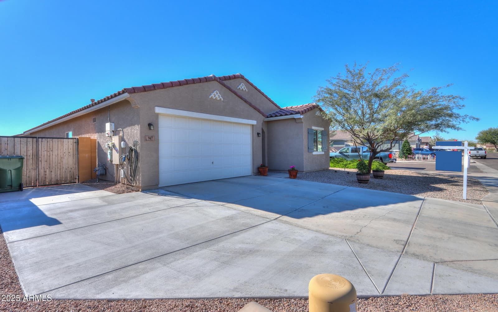 947 E WILEY Way, Casa Grande, AZ 85122 — photo 4 of 37