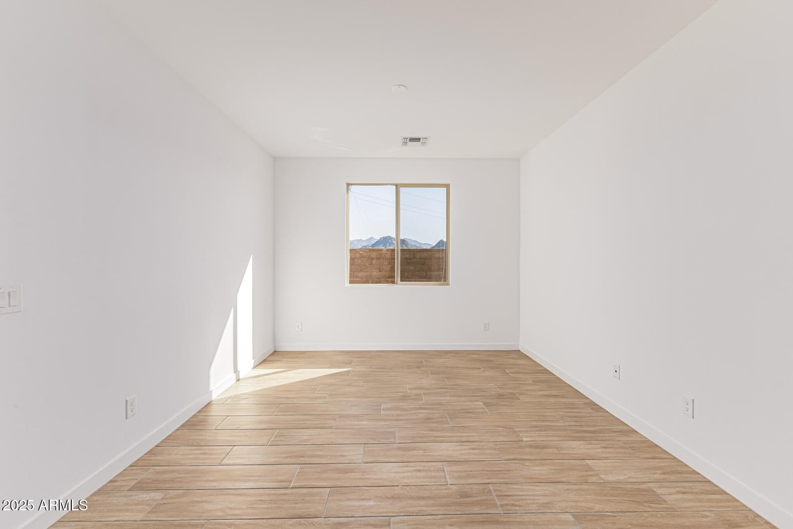 16931 W DESERT Lane, Goodyear, AZ 85338 — photo 14 of 57