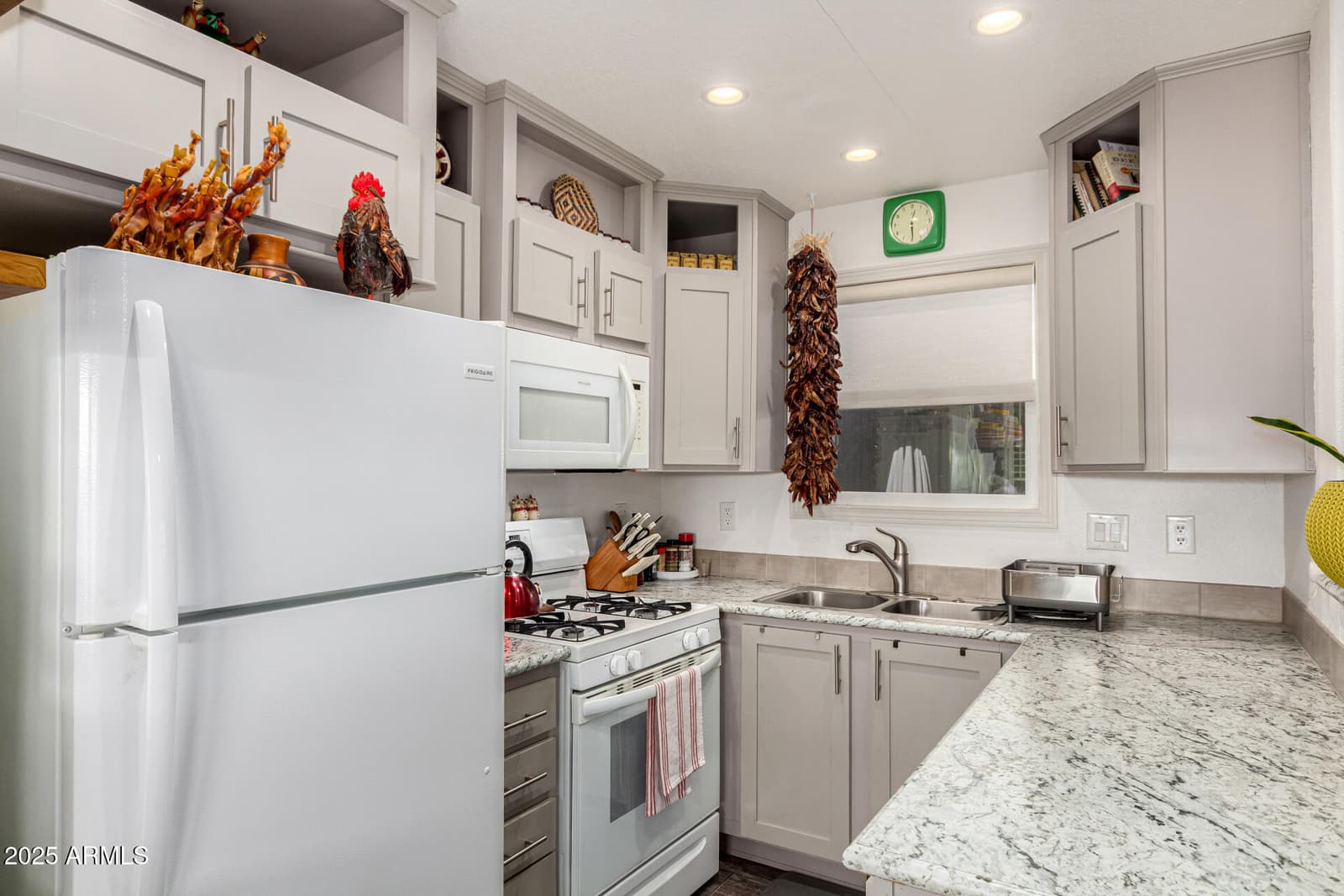 2701 E ALLRED Avenue 165, Mesa, AZ 85204 — photo 12 of 32