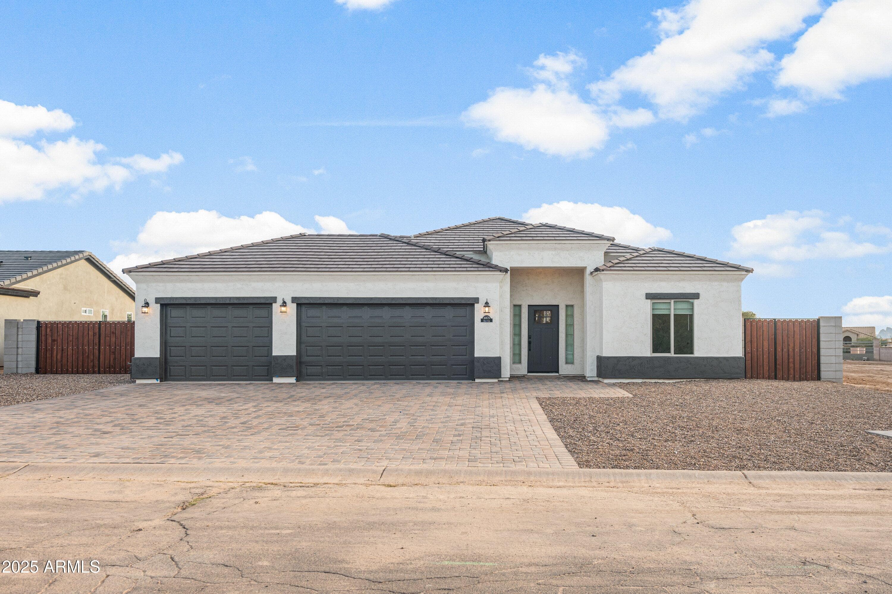 10574 W COVE Circle, Arizona City, AZ 85123 — photo 3 of 29