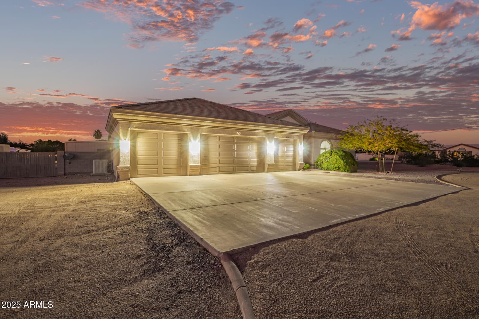 10310 W AVENIDA DEL SOL Street, Peoria, AZ 85383 — photo 2 of 83
