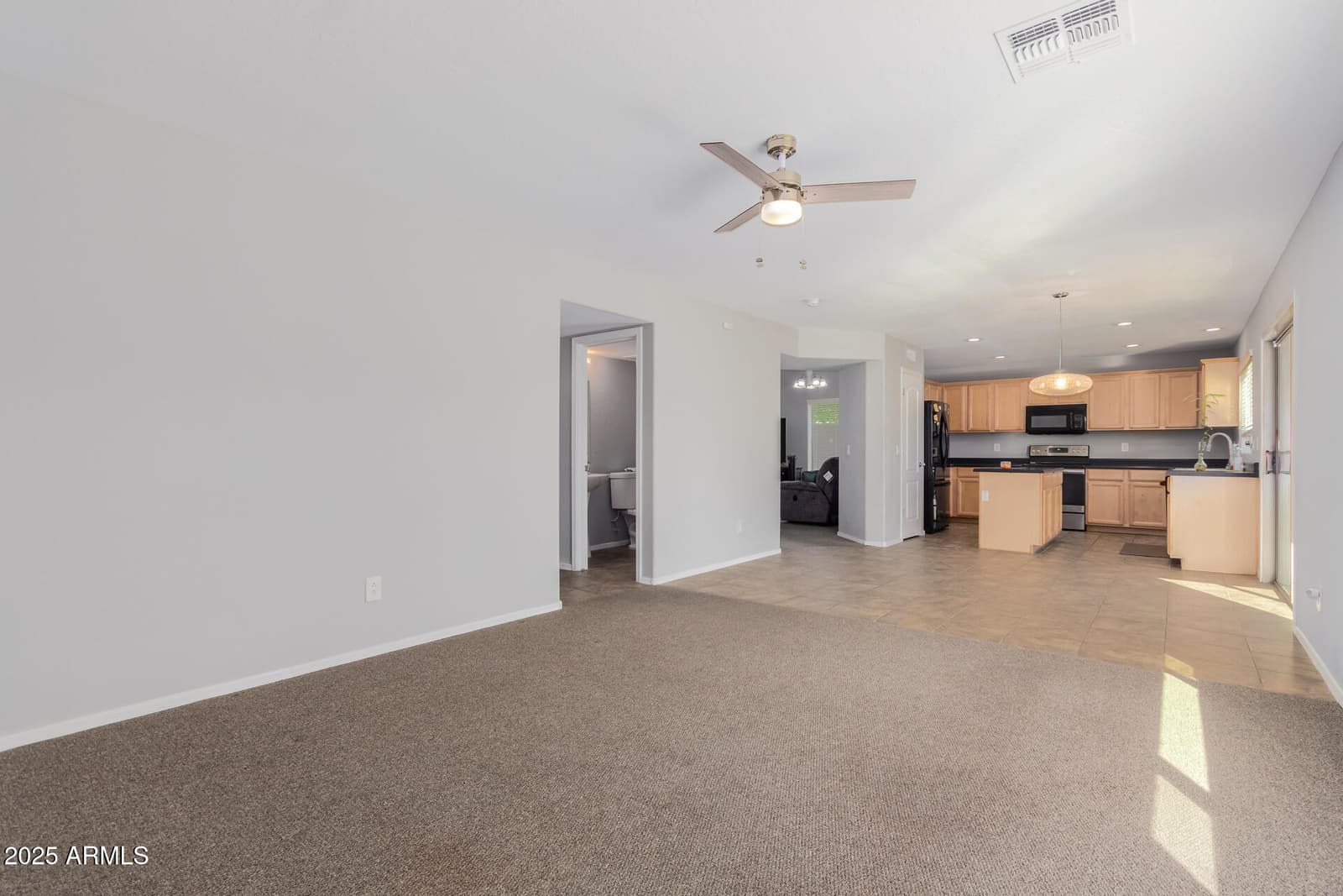 25577 W WHYMAN Street, Buckeye, AZ 85326 — photo 7 of 31