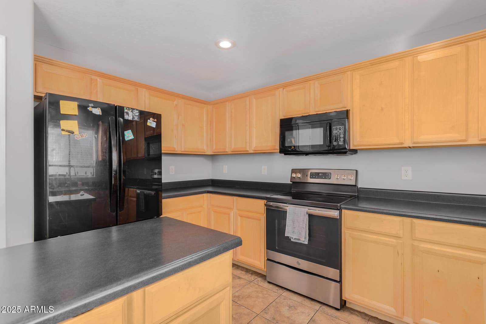 25577 W WHYMAN Street, Buckeye, AZ 85326 — photo 11 of 31