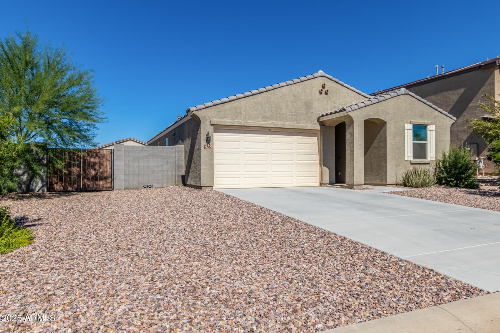 7242 E TEAL Way, San Tan Valley, AZ 85143 — photo 6 of 24