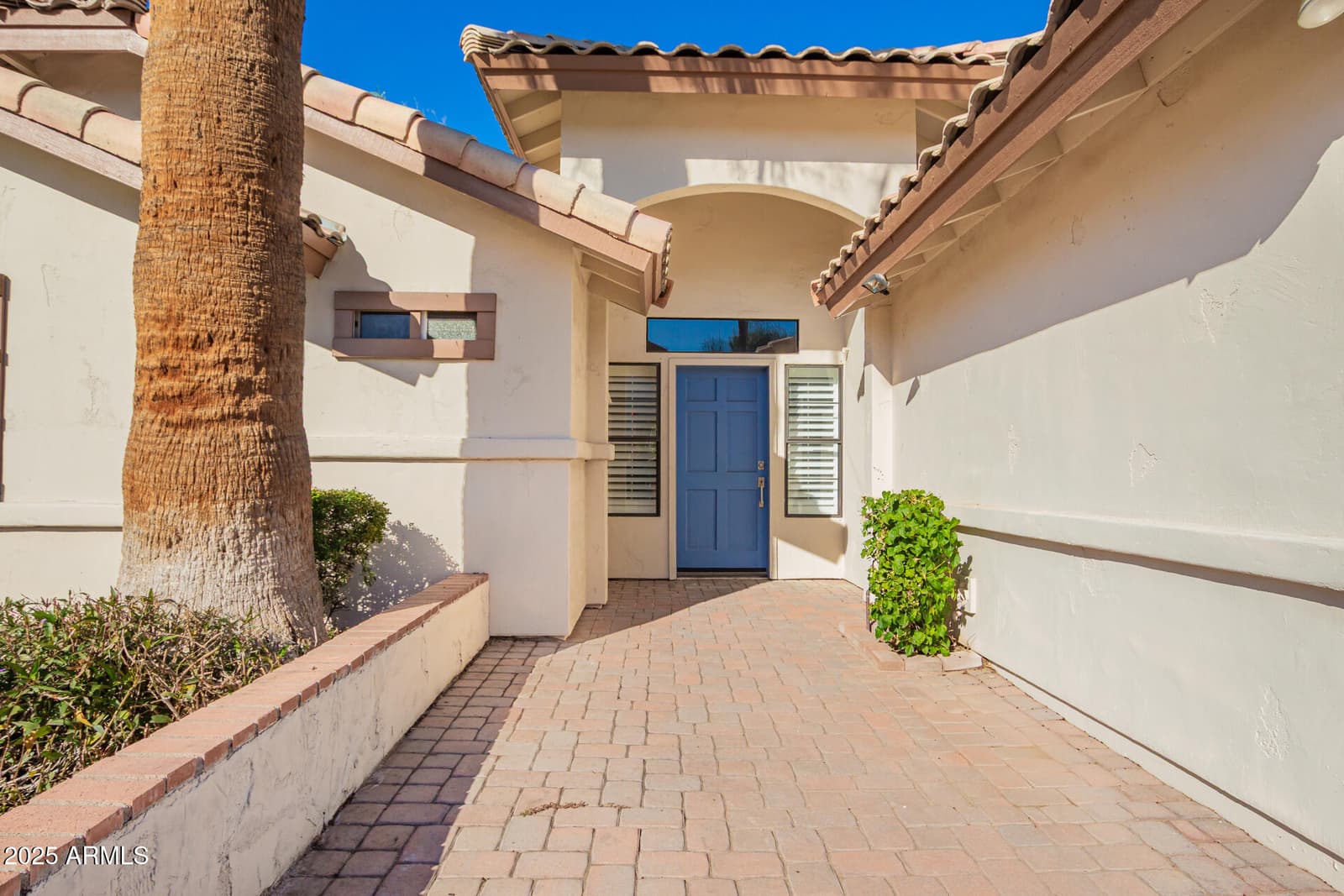 8648 S KENWOOD Lane, Tempe, AZ 85284 — photo 4 of 47