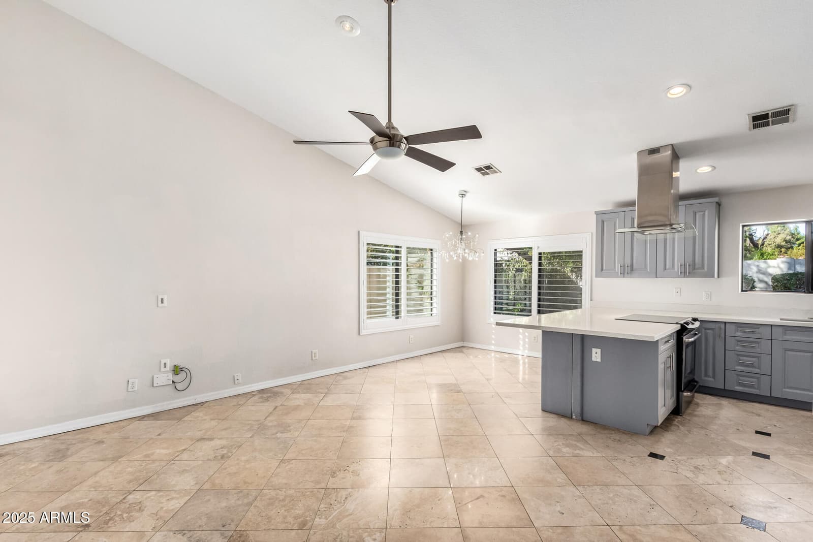 8648 S KENWOOD Lane, Tempe, AZ 85284 — photo 12 of 47
