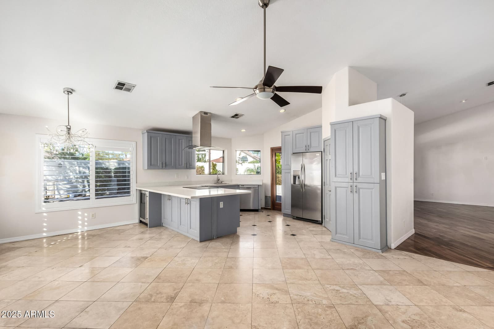 8648 S KENWOOD Lane, Tempe, AZ 85284 — photo 13 of 47