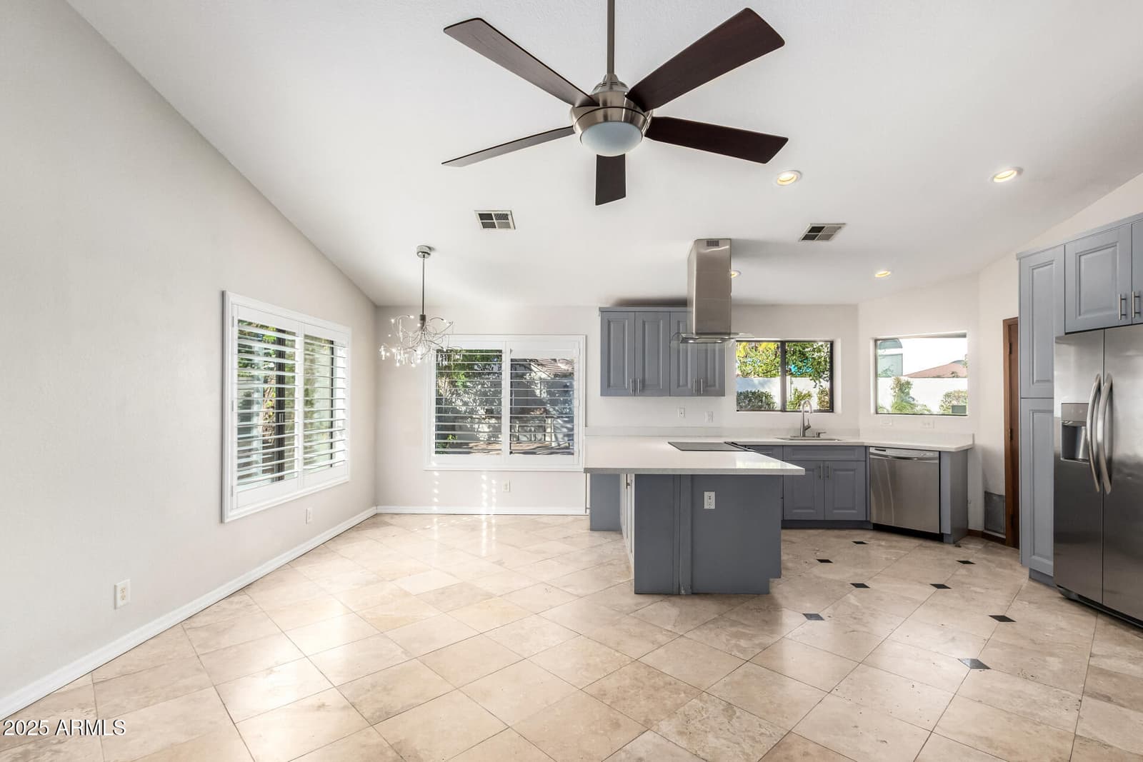 8648 S KENWOOD Lane, Tempe, AZ 85284 — photo 14 of 47