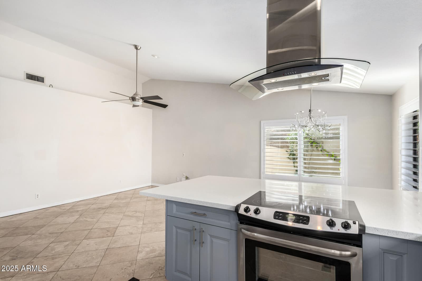 8648 S KENWOOD Lane, Tempe, AZ 85284 — photo 17 of 47