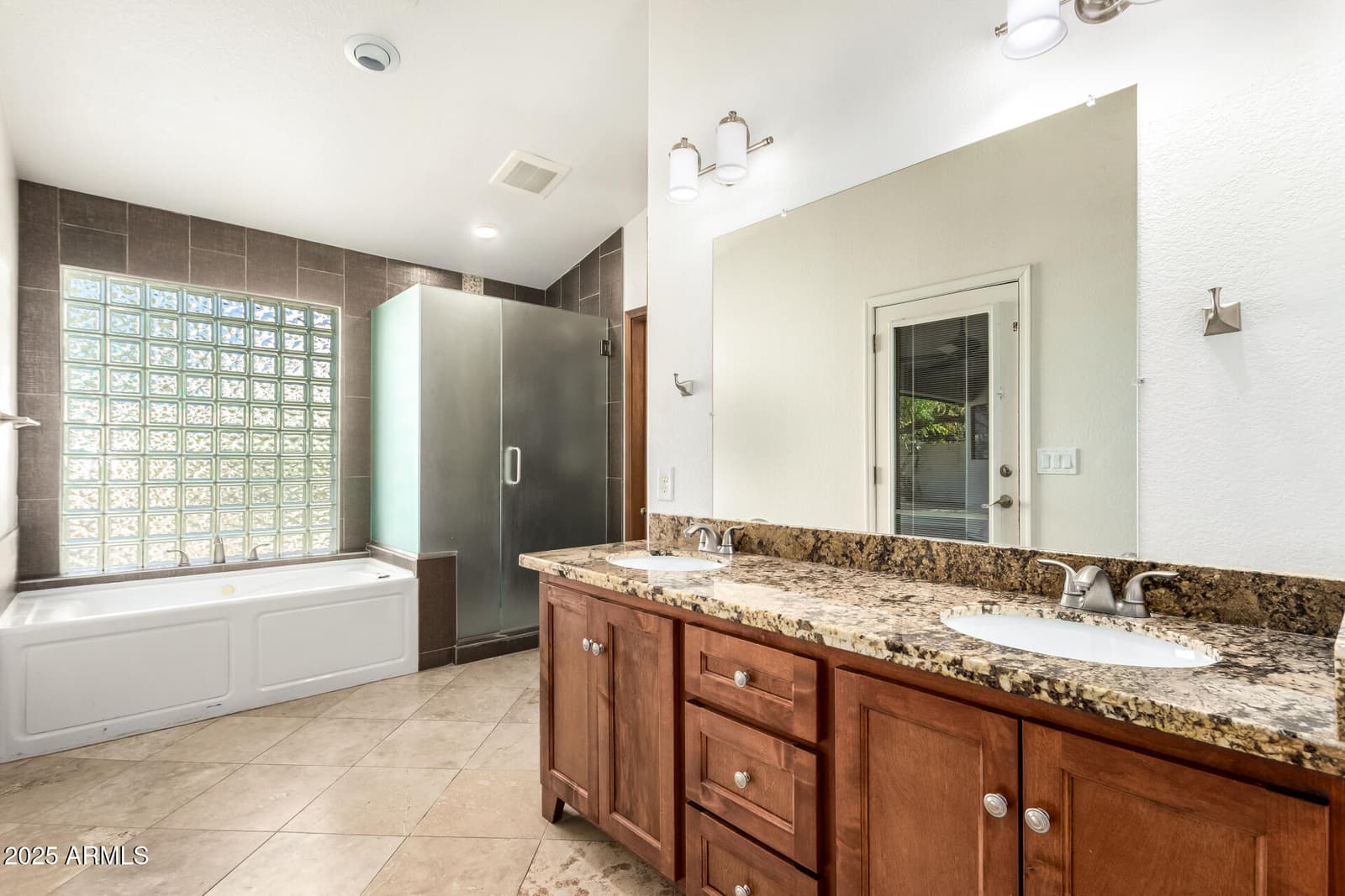 8648 S KENWOOD Lane, Tempe, AZ 85284 — photo 21 of 47