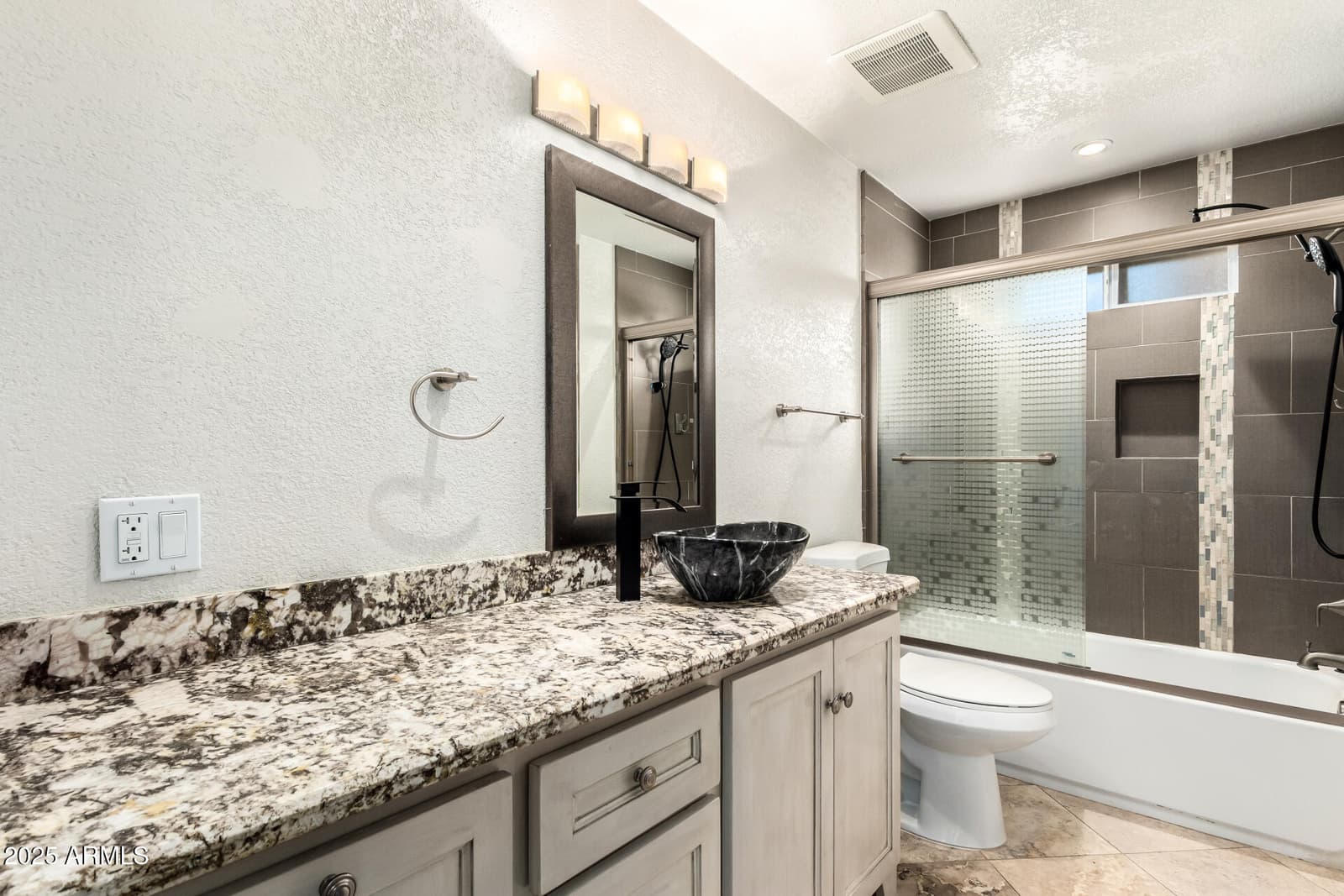 8648 S KENWOOD Lane, Tempe, AZ 85284 — photo 29 of 47