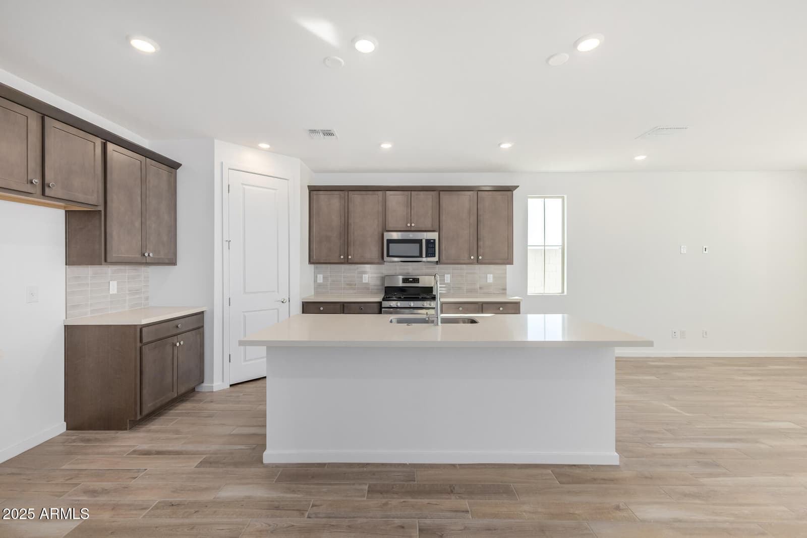30153 W PALO BREA Way, Buckeye, AZ 85396 — photo 9 of 35